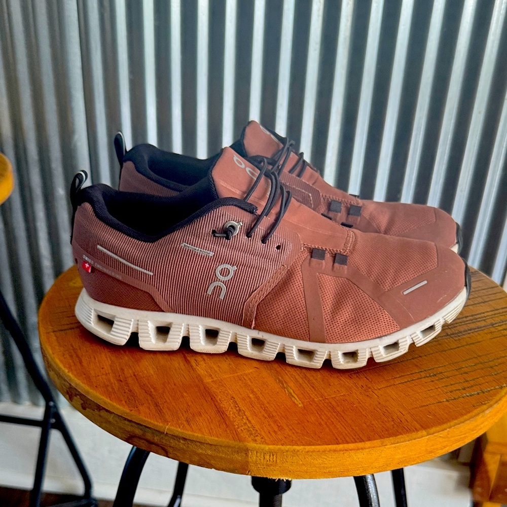 On Running Women’s Rust colored Athletic Shoes